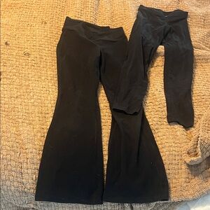 Girls Leggings 
1- Flare
1- Straight